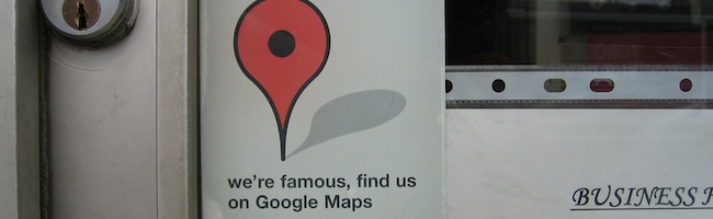 Capture d'écran de la nouvelle interface de Google Maps avec des icônes de restaurants et de cafés