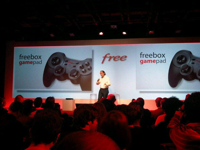 Freebox Révolution - Télécommande tactile