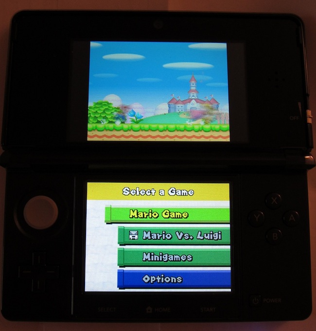 Console Nintendo 3DS permettant de jouer à des jeux DS et DSi