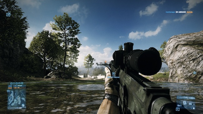 Capture d'écran de Call of Duty: Modern Warfare 3 montrant un soldat équipé d'une mitrailleuse dans un désert