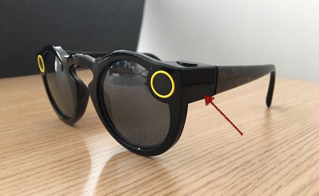 Lunettes Spectacles de Snapchat sur un fond blanc