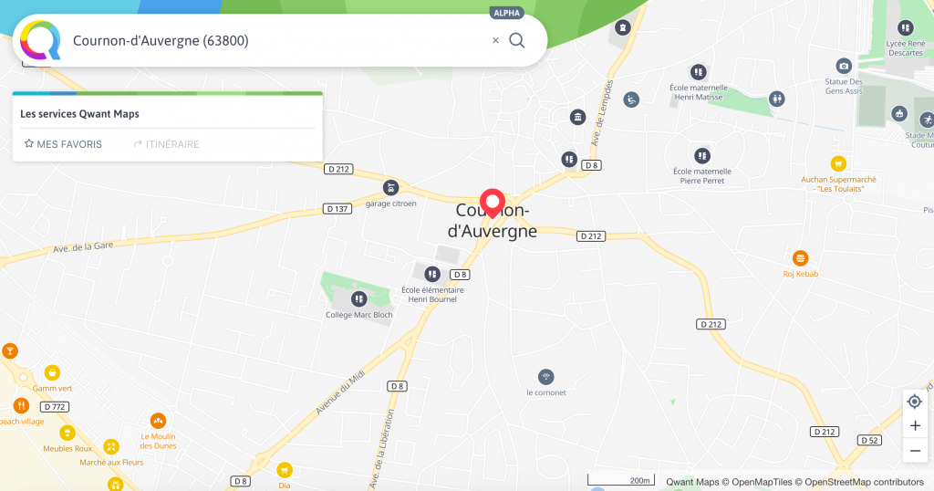 Carte interactive de Qwant, avec des icônes pour les lieux intéressants à visiter