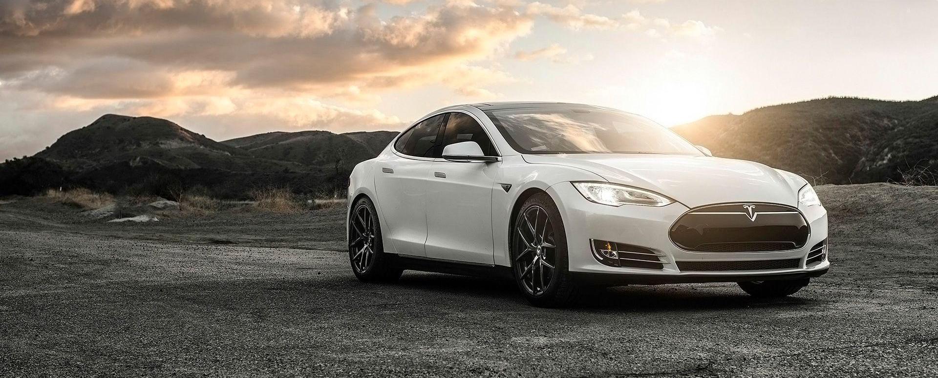 Voiture électrique : Tesla dévisse légèrement en Chine