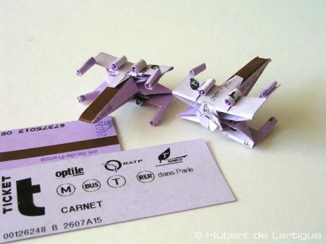 Modèle de vaisseau X-wing en origami