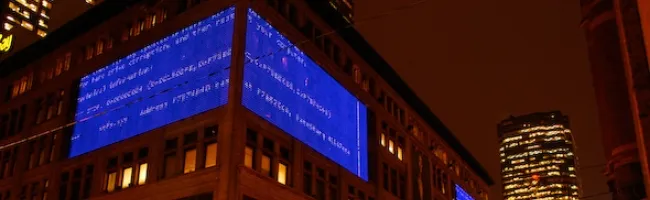 Logo de Microsoft affiché sur un écran géant durant la cérémonie d'ouverture des JO de Pékin